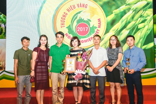 Nuôi dê sạch thu lãi hàng trăm triệu mỗi năm