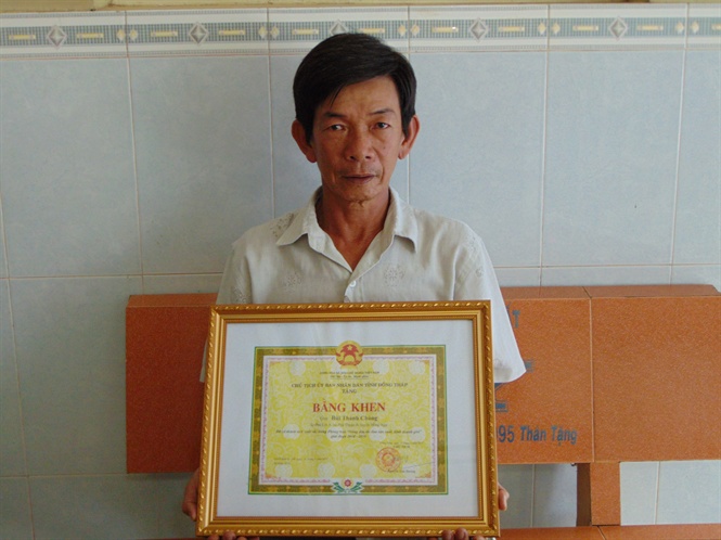 Sản xuất cá tra giống và làm mấy công lúa, thu 2 tỷ đồng/năm